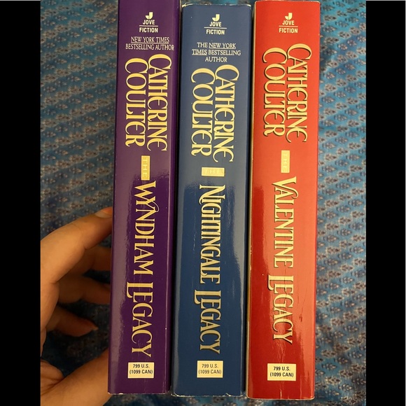 Summer/Beach Reads - Catherine Coulter’s Legacy Trilogy in paperback - Picture 5 of 9